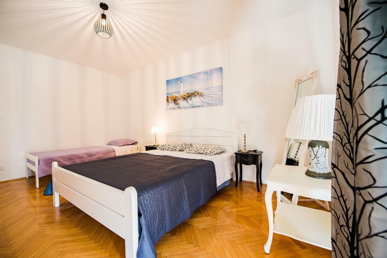 Apartments Lara & Ante Сплит Екстериор снимка